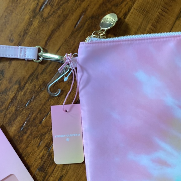 NWT Stoney Clover Ln wristlet pouch - Picture 3 of 3